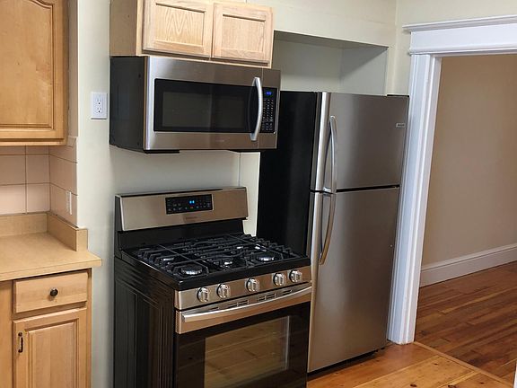 5th image of 1367 Stevenson St #1367