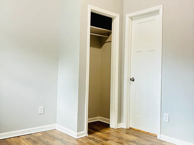 401 S Gray St — Photo 14