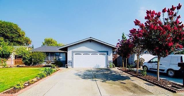 1st image of 2022 Lavonne Ave