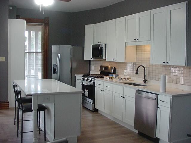 1st image of 164 W Hubbard Ave
