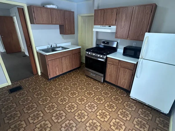 215 W Montgomery St, Johnstown, NY