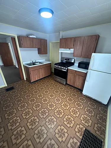 215 W Montgomery St #1 Photo 1