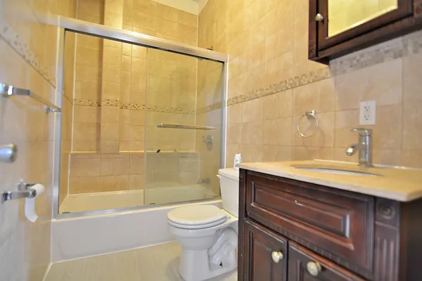 Rented by Hagstrom Management Inc | media 43