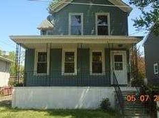 56 Oak St, Rochelle Park, NJ 07662