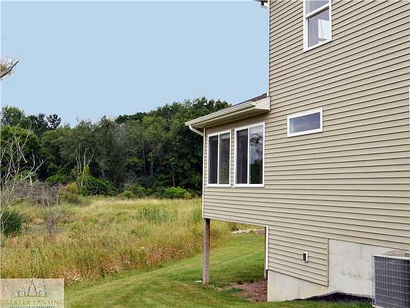3rd image of 5111 Giesboro Ln
