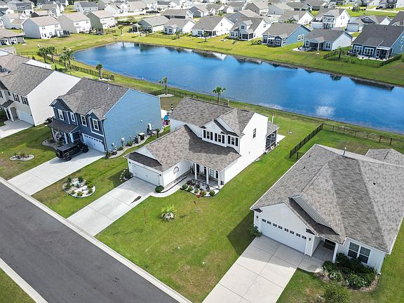 2nd image of 2027 Wilbraham Dr.
