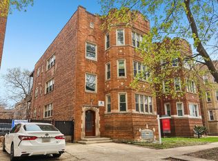 7821 S Phillips Ave, Chicago, IL 60649
