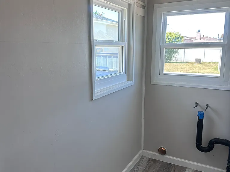 732 Twin Oaks Ave — Photo 8