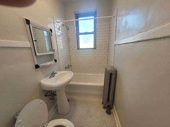 4th image of 5724-34 S Blackstone Ave #17687295