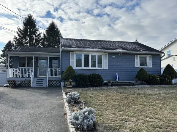 435 47th Street, Lindenhurst, NY 11757
