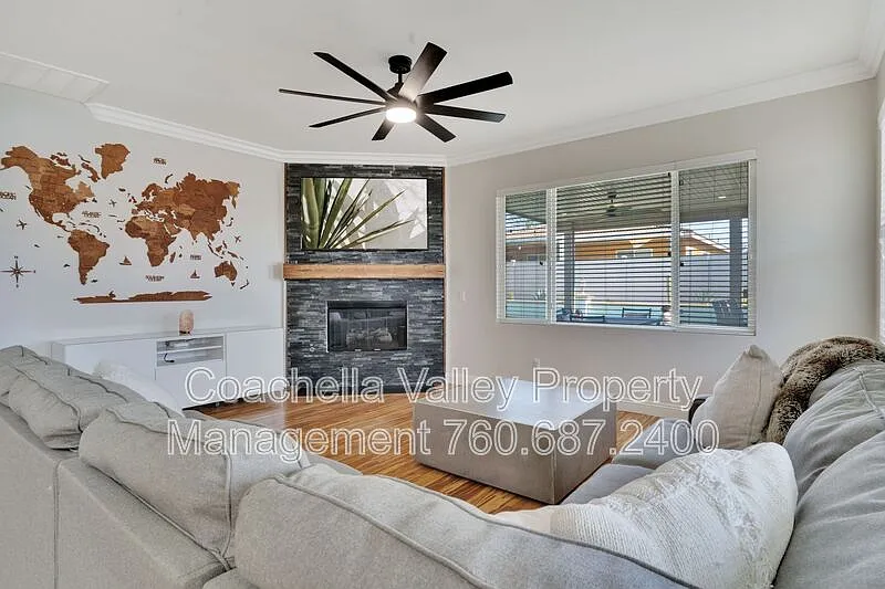 3 bed, 3.0 bath, 1756 sqft, $2,795 — Photo 2