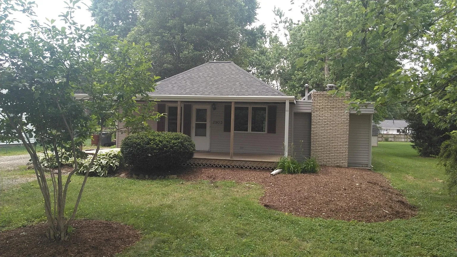 2903 W John St photo 1