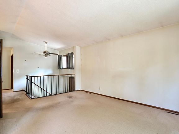 3rd image of 2624 Sumac Ct
