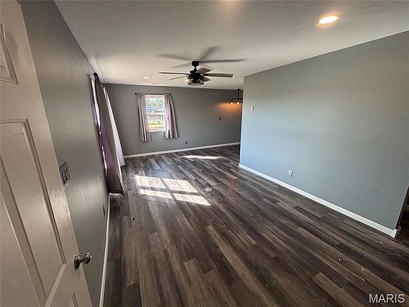 3rd image of 335 Brightstone Rd