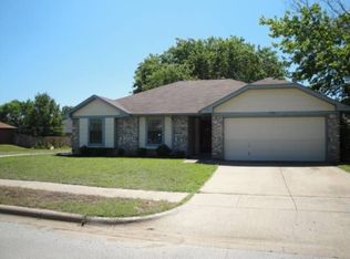 3301 Fairmeadows Ln, Fort Worth, TX 76123