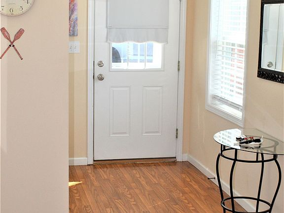 2nd image of 601 Avalon Pl