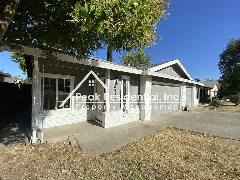 6938 Tarocco Way — Photo 3