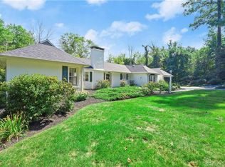 18 Tashua Ln, Trumbull, CT 06611