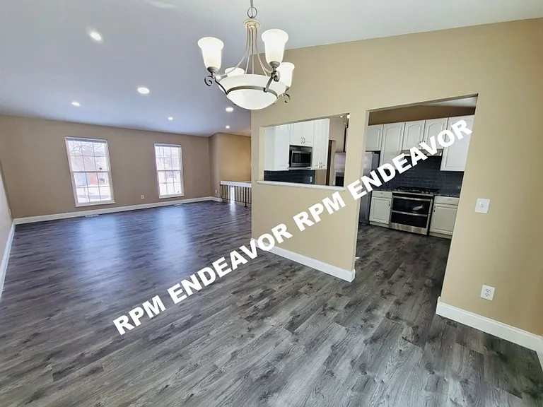 2029 Kentmore Ln — Photo 5