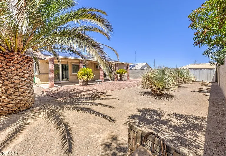 532 Mona Ln — Photo 28