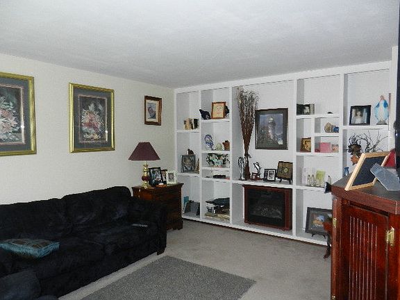 2nd image of 2650 Strawbridge Pl