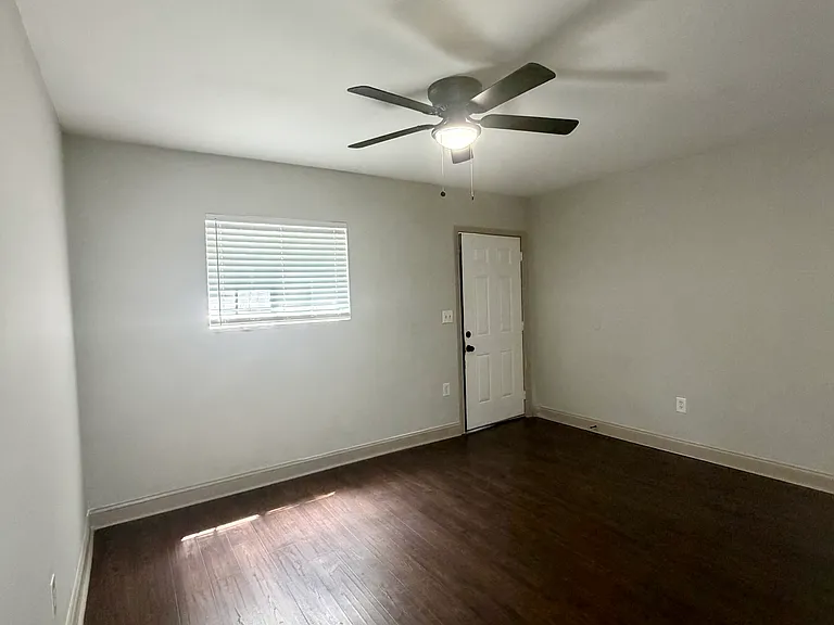 530 Lindsay St NW #3 — Photo 3