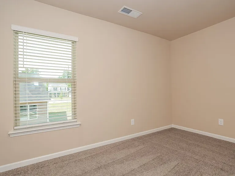 11 Madison Ln — Photo 11