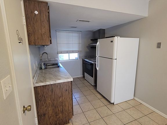 3rd image of 8058 N 32ND Lane