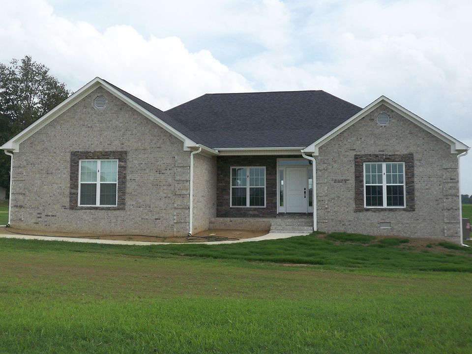 1st image of 102 Crowne Hill Dr