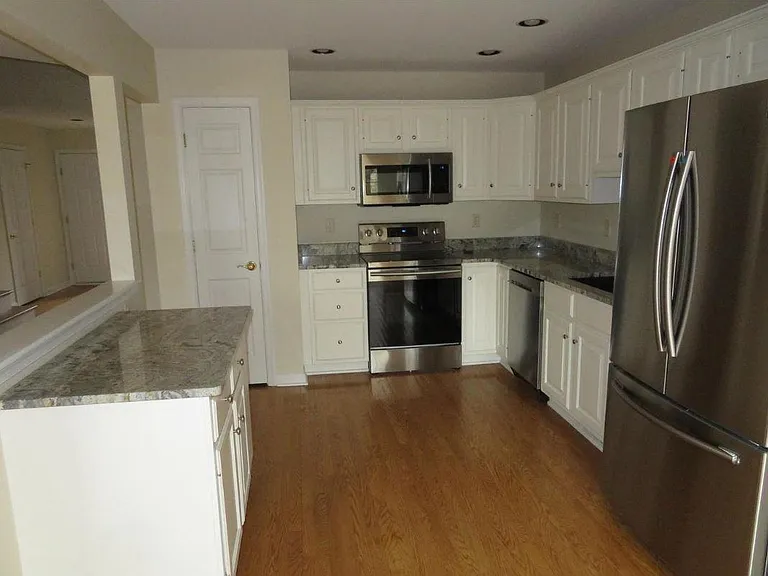 5215 Winthrop Ave — Photo 8