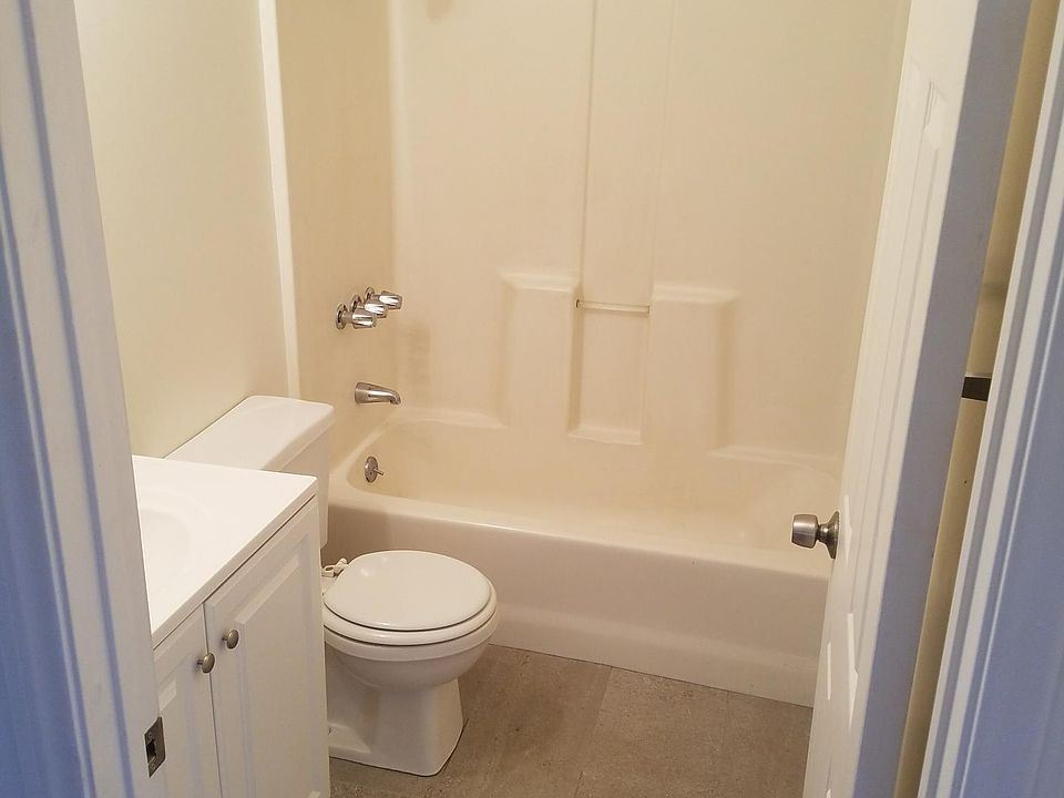Bathroom with shower and tub