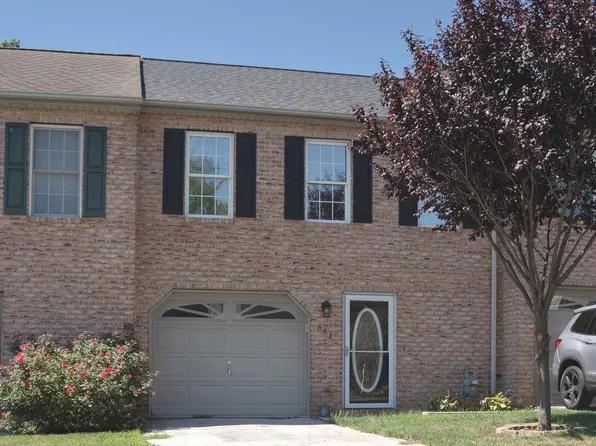 661 Hartman Ave, Hanover, PA 17331