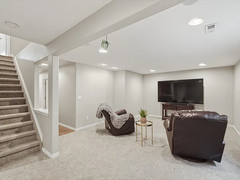 2212 Ridgetrail Dr — Photo 36