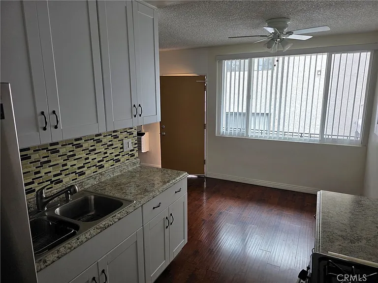 706 E Harvard St #5 — Photo 23