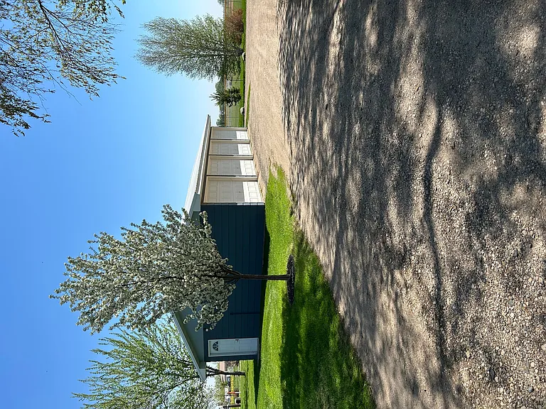 306 Regina Ave S #1 — Photo 23