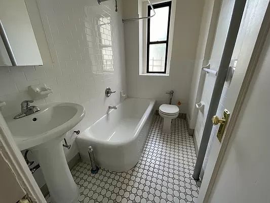 5th image of 147 W 230th St #11D