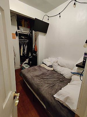 4th image of 135 Montrose Ave #3A