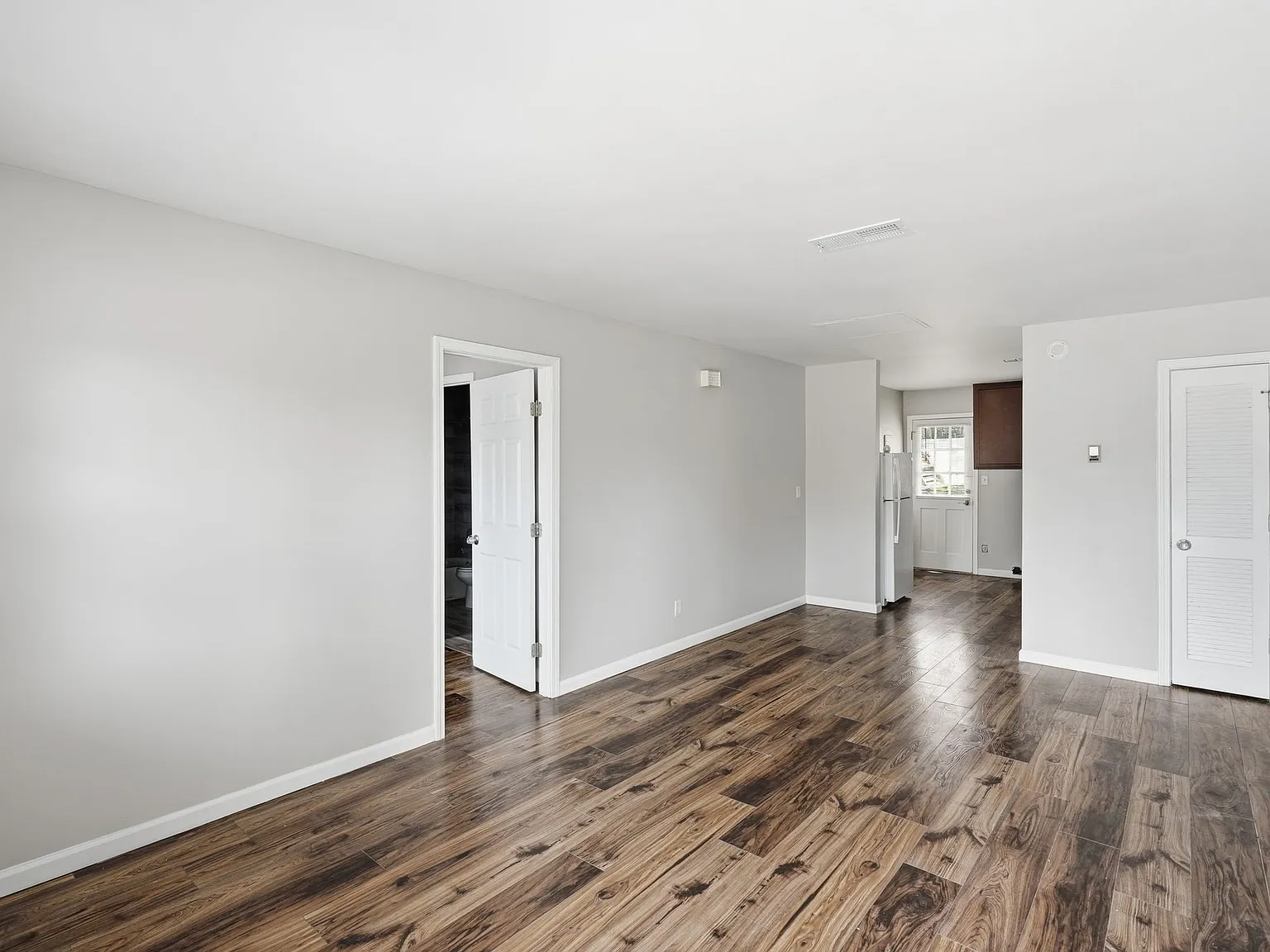 3681 Lynn Dr Unit B — Photo 4