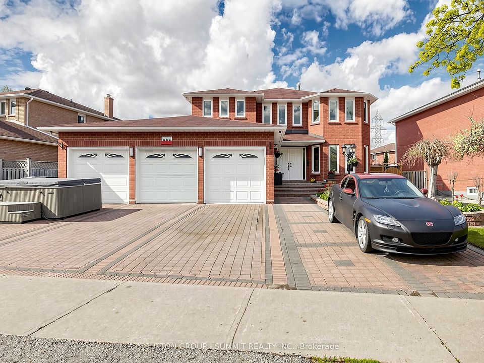 1st image of 556 Ray Lawson Blvd