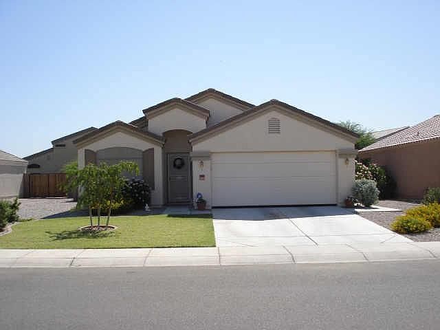 2205 S 106th Drive