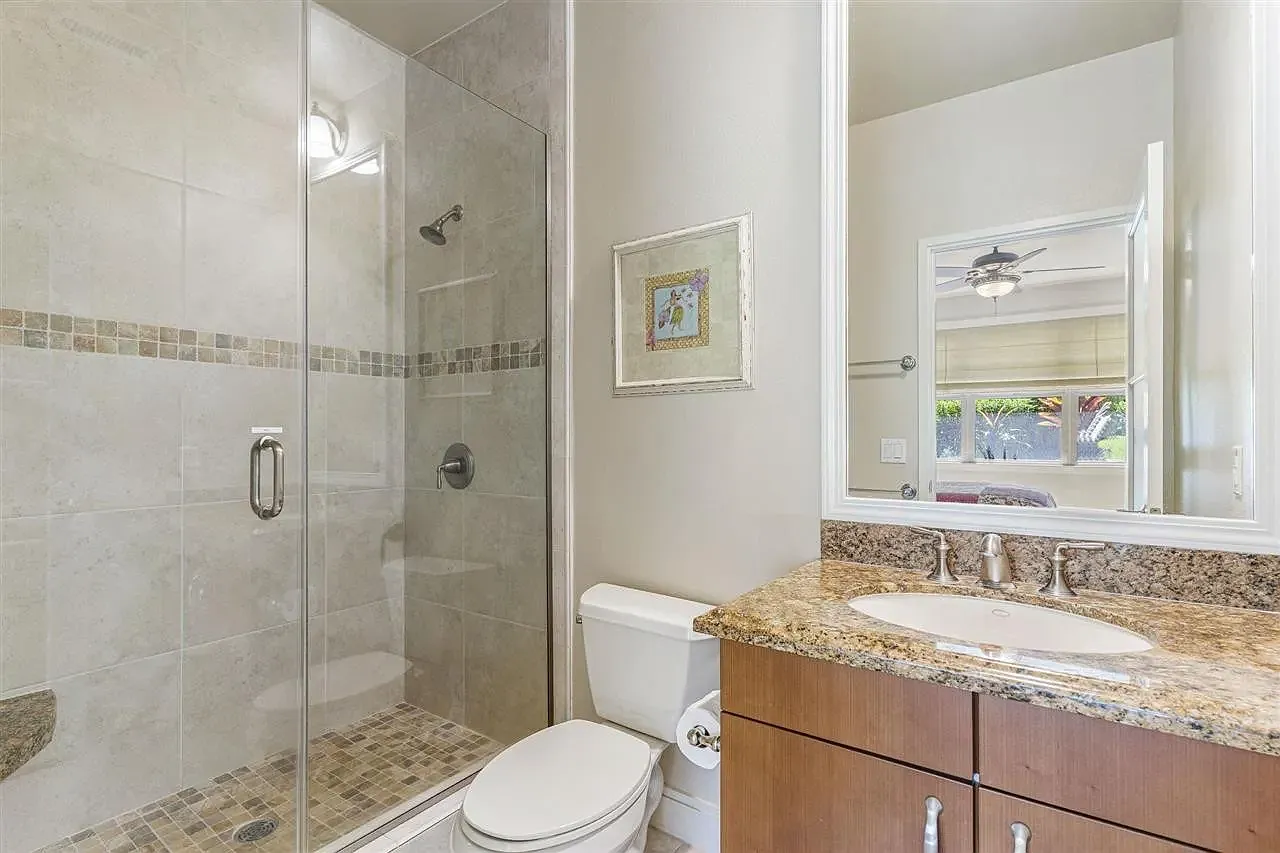 4 bed, 4.5 bath, 2175 sqft, $8,300 — Photo 2