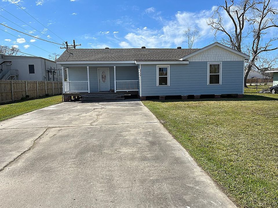 2nd image of 2720 Demarest St