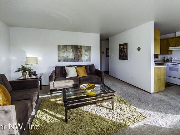 4th image of 2516 15th Ave W APT 303