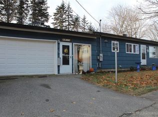 16 Tracy St, Augusta, ME 04330