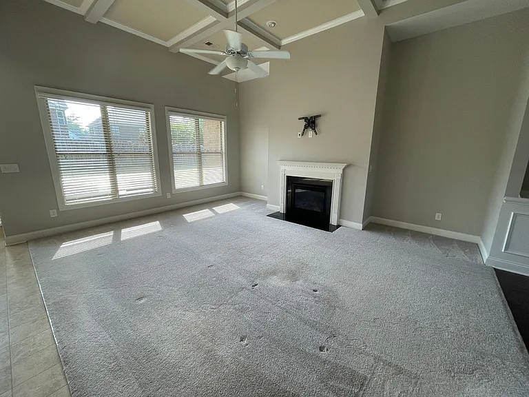 654 Dutchmans Creek Trl — Photo 7
