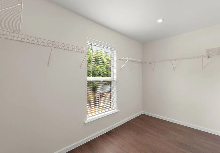 751 Amos St #B — Photo 18