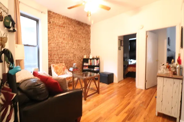 Rented by Oxford Property Group | media 27