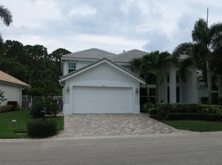302 Timberwood Ct, Palm Beach Gardens, FL 33418