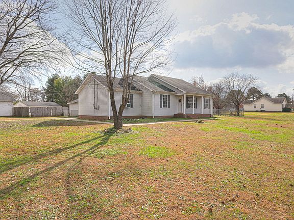4th image of 1603 Golden Valley Dr