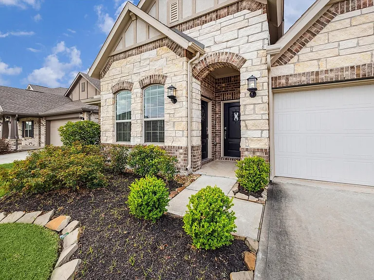 4838 Albany Ridge Ln — Photo 2